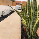 Сasa de vacaciones Cozy, House , By Mahbovillas La Oliva