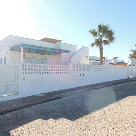 Cozy, House , By Mahbovillas Casa de Férias