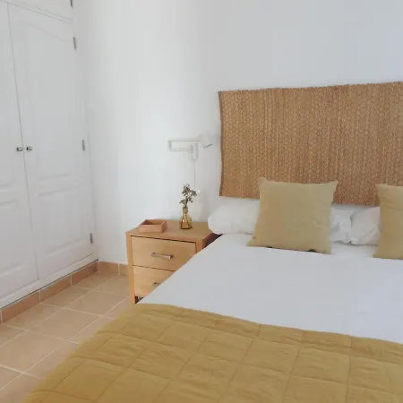 Prázdninový dům Cozy, House , By Mahbovillas *