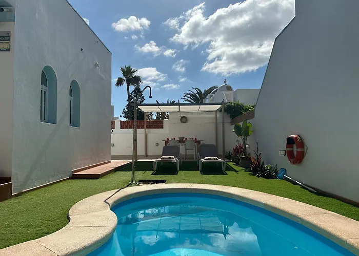 別荘 Cozy, House , By Mahbovillas *